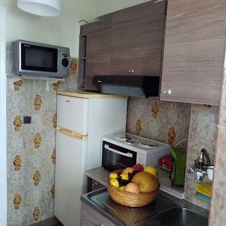 Top Floor Cozy Apartment Near The Beach Varkiza Buitenkant foto