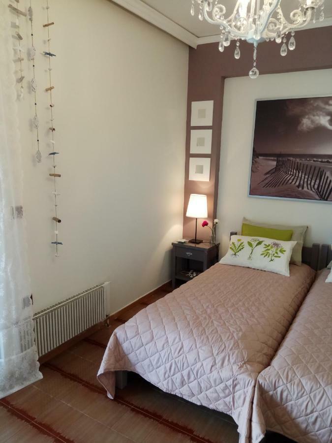 Top Floor Cozy Apartment Near The Beach Varkiza Buitenkant foto